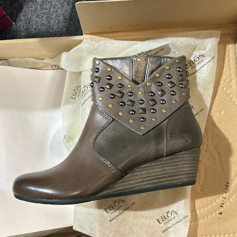 New Taos boots women’s